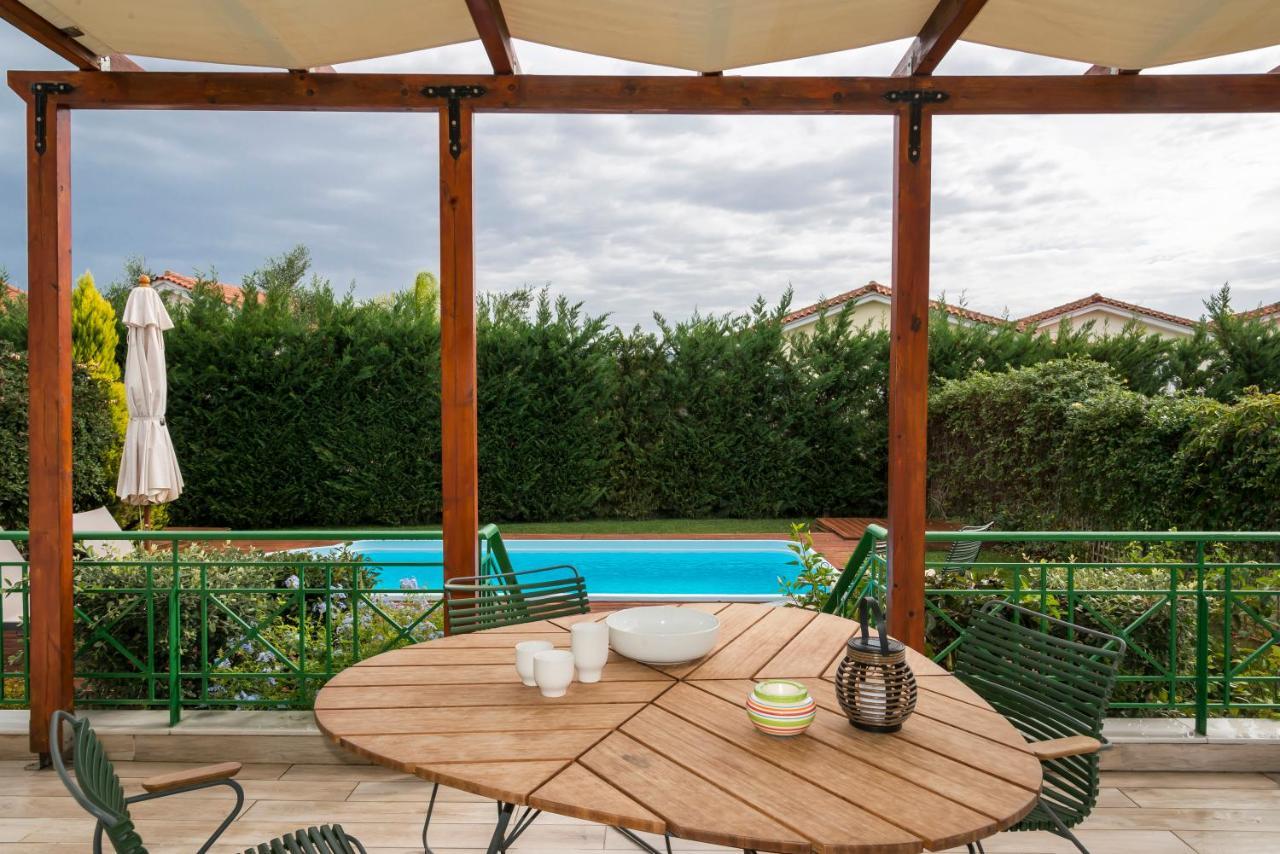 Venus Villa With Private Pool, 2Min To The Beach Finikounta Exterior foto